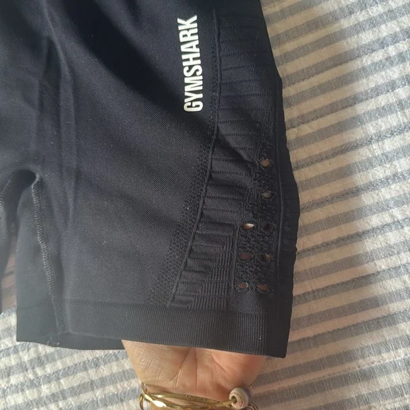 Gym Shark seamless Shorts - Picture 4 of 4